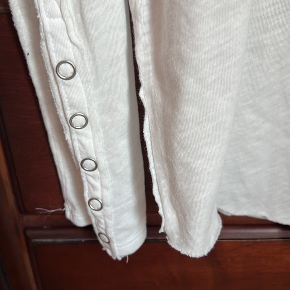 Free People Sienna Snap Cuff Long Sleeve Top (NWT) - Picture 9 of 13